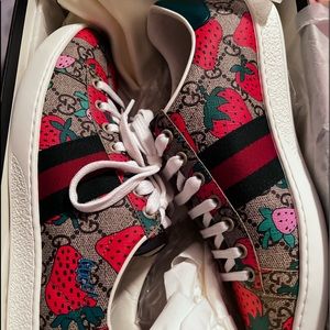 Gucci Strawberry Sneaker